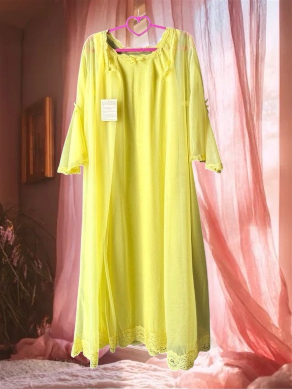 VTG NWT Gilead Neon Yellow Nylon Peignoir Set Size S